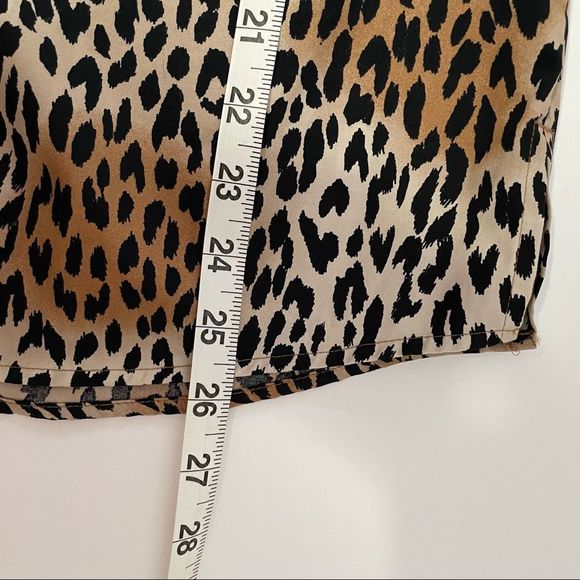 Chico's Leopard Print Long Sleeve Button Down Blouse Size Small (0) - Picture 8 of 9